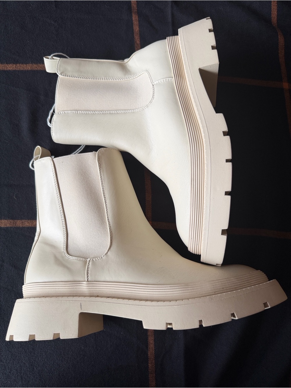 American Eagle Outfitters Cream Chelsea Lug Ankle Boots